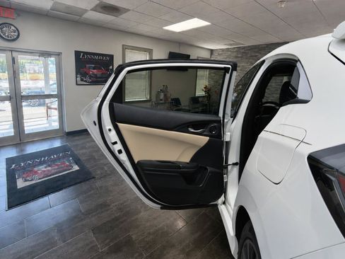 Used 2017 Honda Civic EX image 15