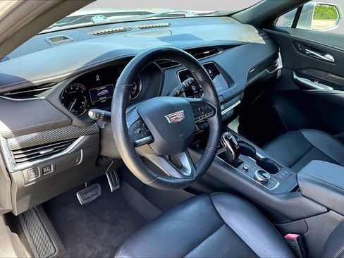 Used 2020 Cadillac XT4 Sport FWD image 18