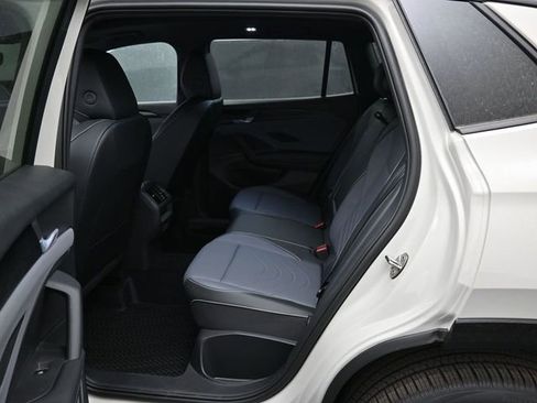 New 2026 Volkswagen Tiguan SE R-Line image 11