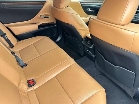 Certified 2024 Lexus ES 300h w/ Premium Package FWD image 30