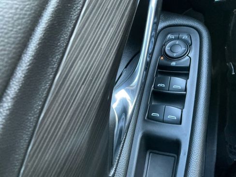 Used 2024 GMC Terrain SLE image 19