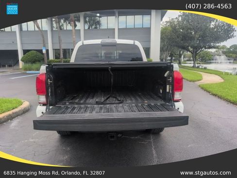 Used 2017 Toyota Tacoma TRD Sport w/ Premium & Technology Package AWD/4WD image 33