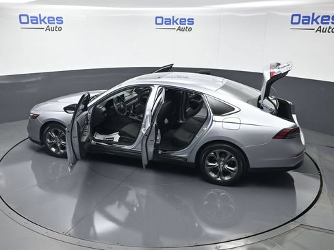 Used 2023 Honda Accord EX image 57