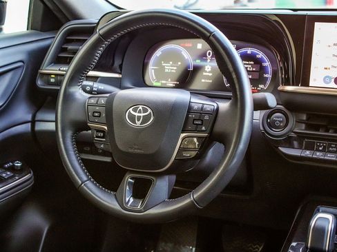 Used 2024 Toyota Crown XLE image 23