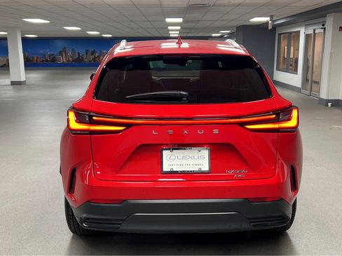 Used 2025 Lexus NX 350 350 Premium image 6