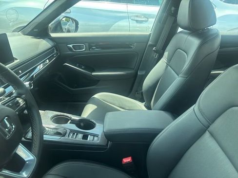 Used 2025 Honda Civic Sport image 4