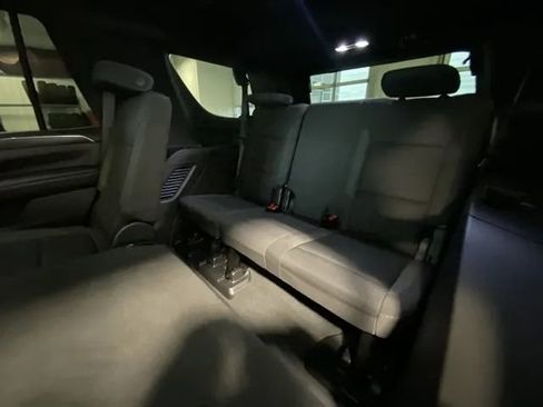 Used 2023 Chevrolet Tahoe LS image 16