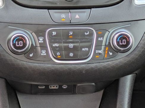 Used 2024 Chevrolet Malibu LT image 27