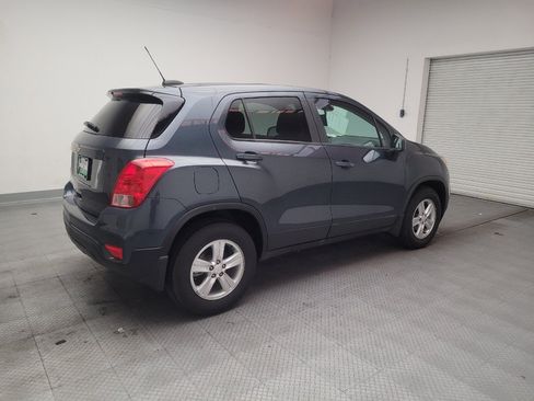 Used 2022 Chevrolet Trax LS w/ Tint and Cruise Package AWD/4WD image 10
