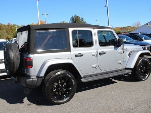 Used 2021 Jeep Wrangler Unlimited Sahara w/ Dual Top Group image 29