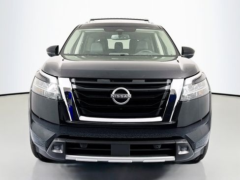 Used 2022 Nissan Pathfinder SL w/ SL Premium Package AWD/4WD image 2