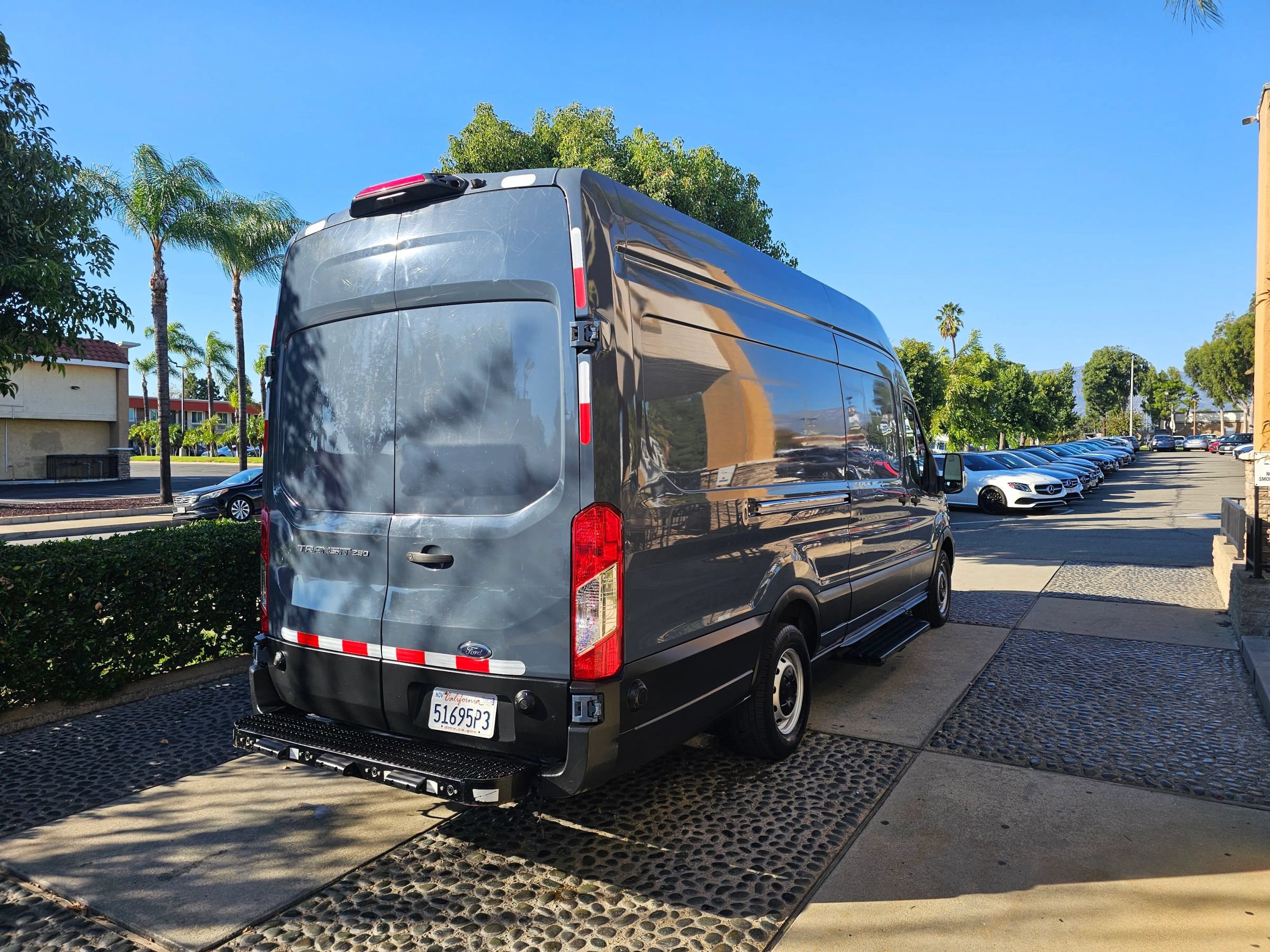 Used 2020 Ford Transit 250 148 High Roof Extended RWD image 5