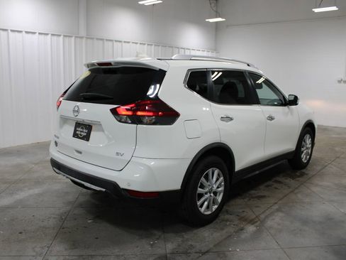 Used 2020 Nissan Rogue SV FWD image 9