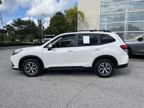 Used 2024 Subaru Forester Premium AWD/4WD image 5