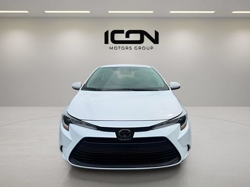 Used 2024 Toyota Corolla LE FWD image 8