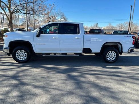Used 2025 Chevrolet Silverado 3500 LT w/ Convenience Package image 4