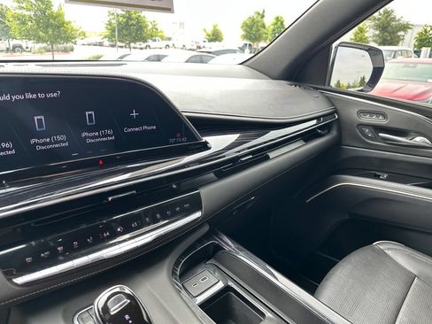 Used 2022 Cadillac Escalade Sport w/ Touring Package AWD/4WD image 27
