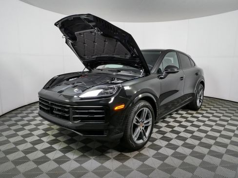 New 2026 Porsche Cayenne Coupe AWD/4WD image 36