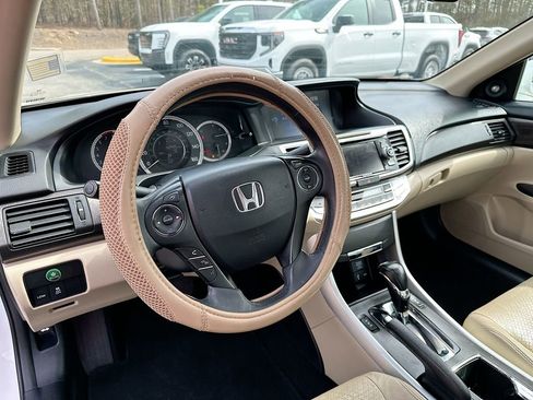 Used 2015 Honda Accord EX-L image 10