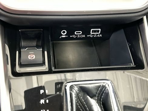 Used 2023 Subaru Outback Premium image 26