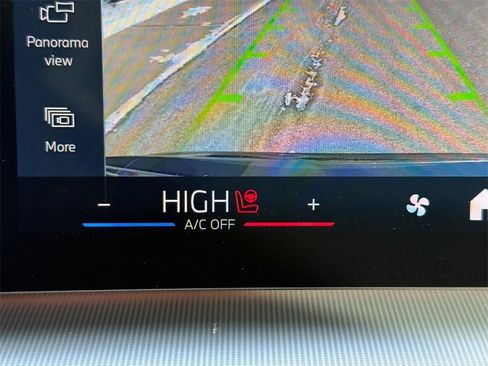 Used 2025 BMW X1 xDrive28i w/ Premium Package image 19