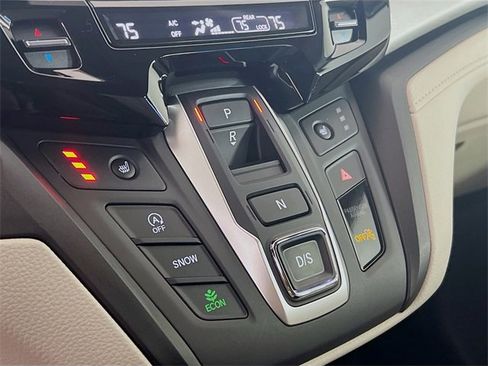 Used 2025 Honda Odyssey EX-L image 18
