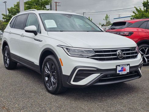 Certified 2022 Volkswagen Tiguan SE AWD/4WD image 1