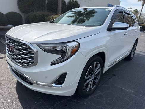 Used 2021 GMC Terrain Denali w/ Denali Premium Package image 7