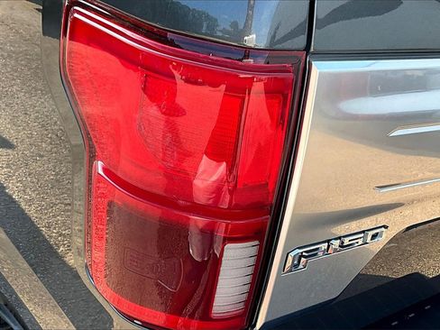 Used 2018 Ford F150 Platinum w/ Technology Package image 23