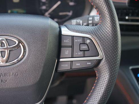 Used 2022 Toyota Sienna XSE w/ XSE Plus Package AWD/4WD image 22