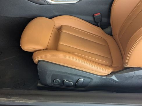 Used 2026 BMW 430i Coupe w/ M Sport Package RWD image 18