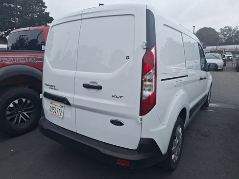 Used 2019 Ford Transit Connect XLT FWD image 7