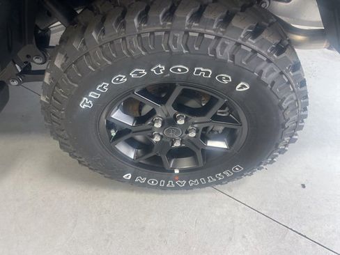 New 2025 Jeep Gladiator Sport image 26