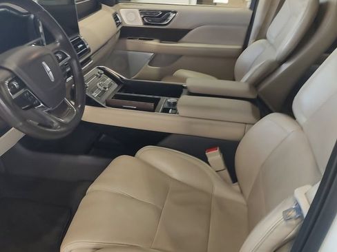 Used 2021 Lincoln Navigator Reserve w/ Luxury Package AWD/4WD image 7