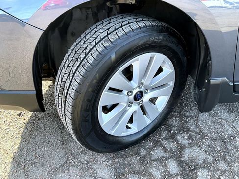 Used 2017 Subaru Outback 2.5i Premium w/ Popular Package #2 image 23