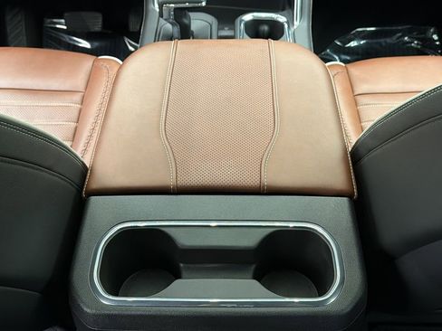 Used 2025 GMC Sierra 1500 Denali Ultimate image 38