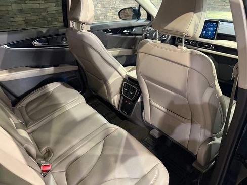 Used 2022 Lincoln Nautilus Reserve w/ Equipment Group 201A AWD/4WD image 32