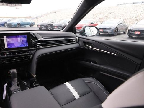 New 2026 Toyota Camry SE image 24