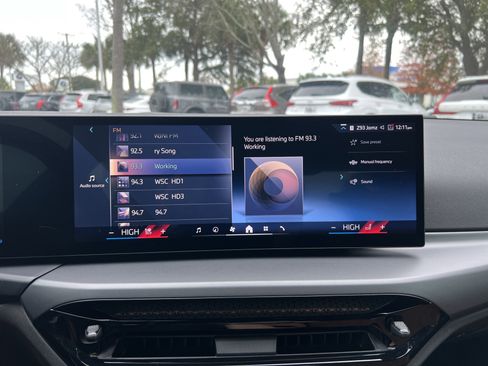 Used 2025 BMW 230i Coupe w/ Convenience Package image 23