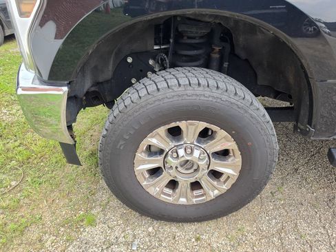 Used 2018 Ford F250 XLT w/ XLT Premium Package AWD/4WD image 3