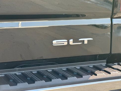 Used 2021 GMC Sierra 1500 SLT w/ SLT Premium Package image 37