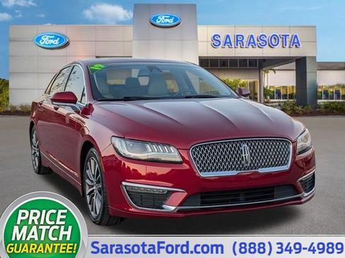 Used 2019 Lincoln MKZ Premiere image 1