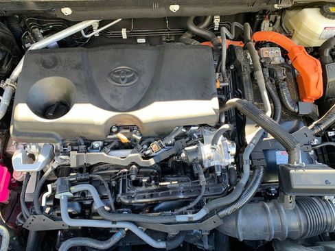 Used 2025 Toyota RAV4 LE image 31