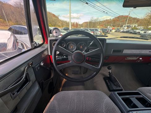 Used 1989 GMC Jimmy 4WD image 36