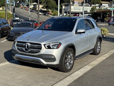 Used 2020 Mercedes-Benz GLE 350 4MATIC w/ Premium Package image 1