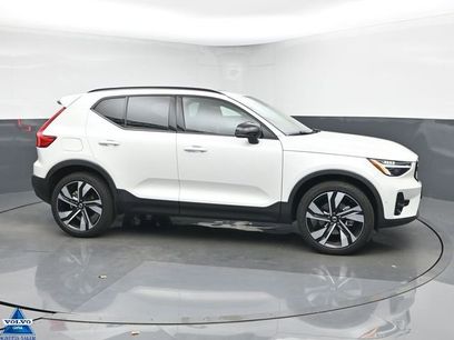 Used 2023 Volvo XC40 B5 Plus w/ Protection Package Premier
