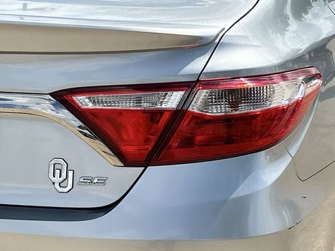 Used 2017 Toyota Camry SE FWD image 8