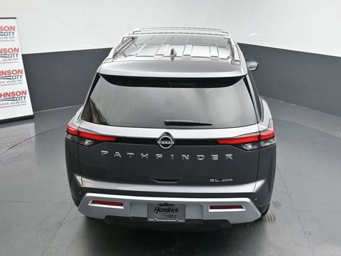 Used 2023 Nissan Pathfinder SL image 32