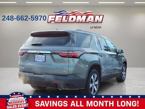 Used 2022 Chevrolet Traverse LT w/ LT Premium Package image 6