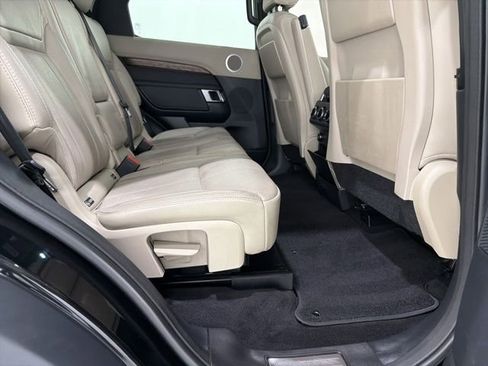 Used 2019 Land Rover Discovery HSE AWD/4WD image 25